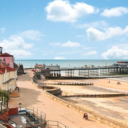 Stradbroke House Villa Cromer Exterior photo