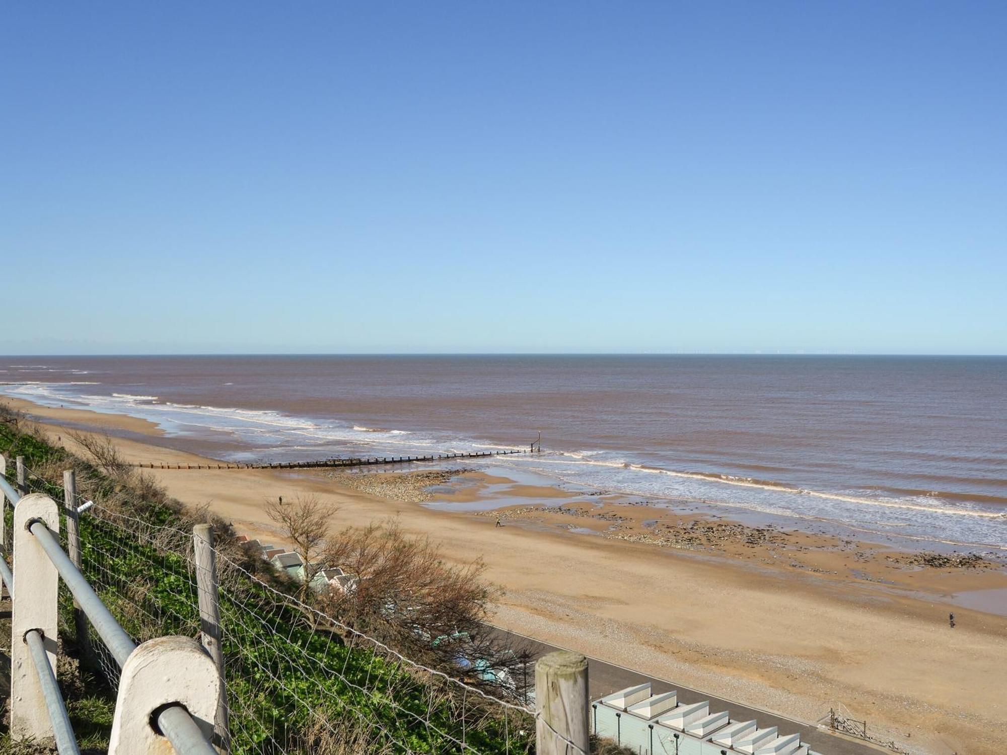 Stradbroke House Villa Cromer Exterior photo